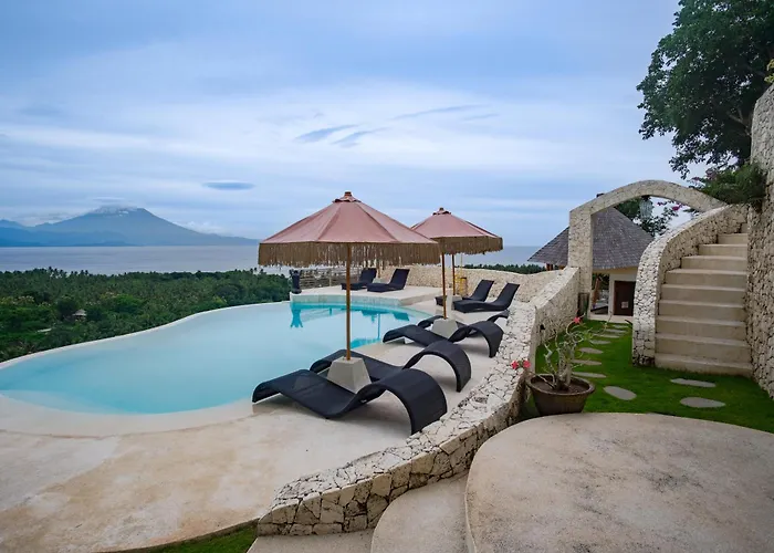 Penida View Village - Infinity Pool&volcano View Hotel