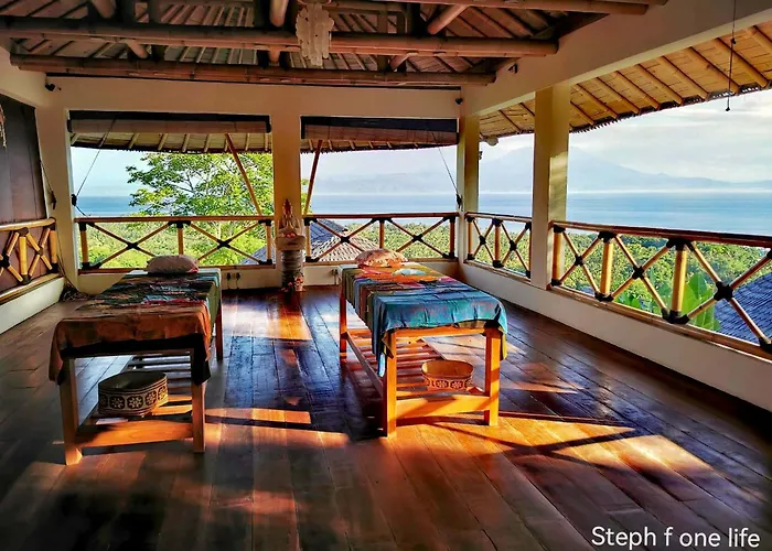 Penida View Village - Infinity Pool&volcano View Hotel Toyapakeh